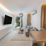 Cro.lo Modern Retreat Split