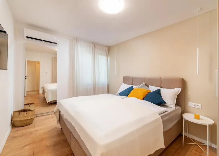 Cro.lo Modern Retreat Split