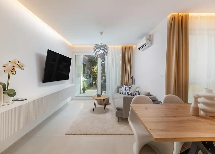 Cro.lo Modern Retreat Split